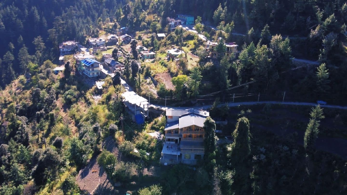 Hilltop Lodge w/ Mountain Views, HP in Jibhi, HP 5
