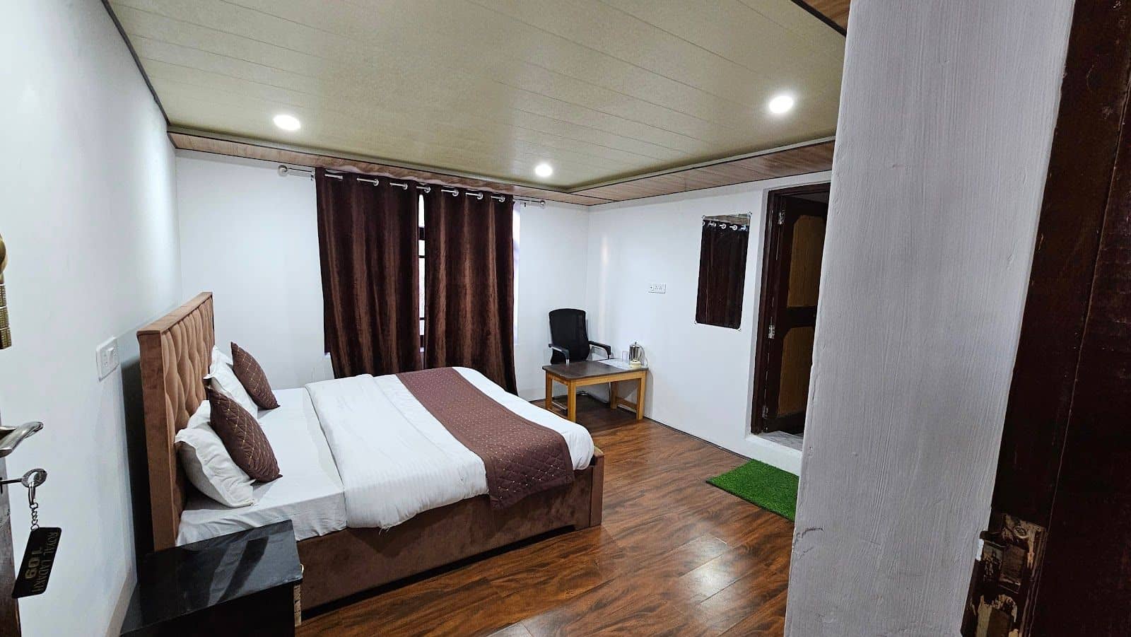 Cozy Homestay in adjacent to war memorial - adjacent to war memorial photo 3