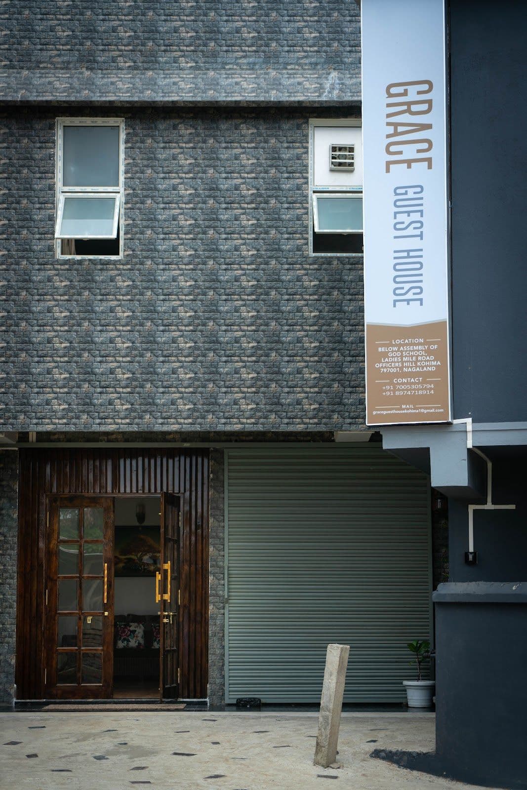 Warm Staff & Naga Meals Stay w/ Crisp Air, Naga in Kohima 8