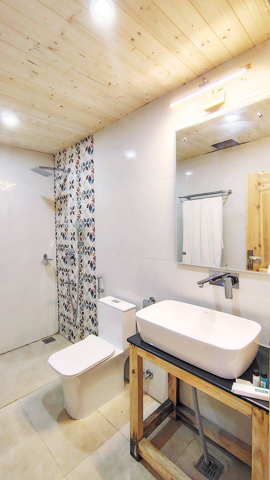 Log Cabin Cottages w/ Nanda Devi Views - Mukteshwar, Uttarakhand photo 4