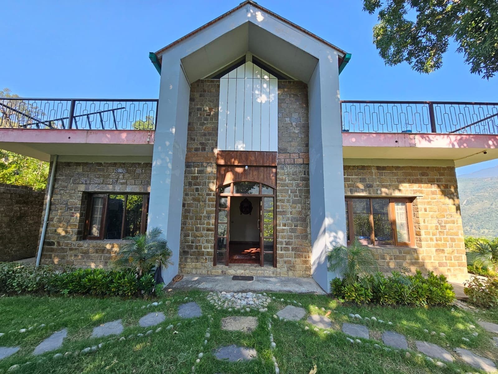 Pet-Friendly Homestay w/ Home Meals & Treks, UK in Kotabagh, Uttarakhand 5