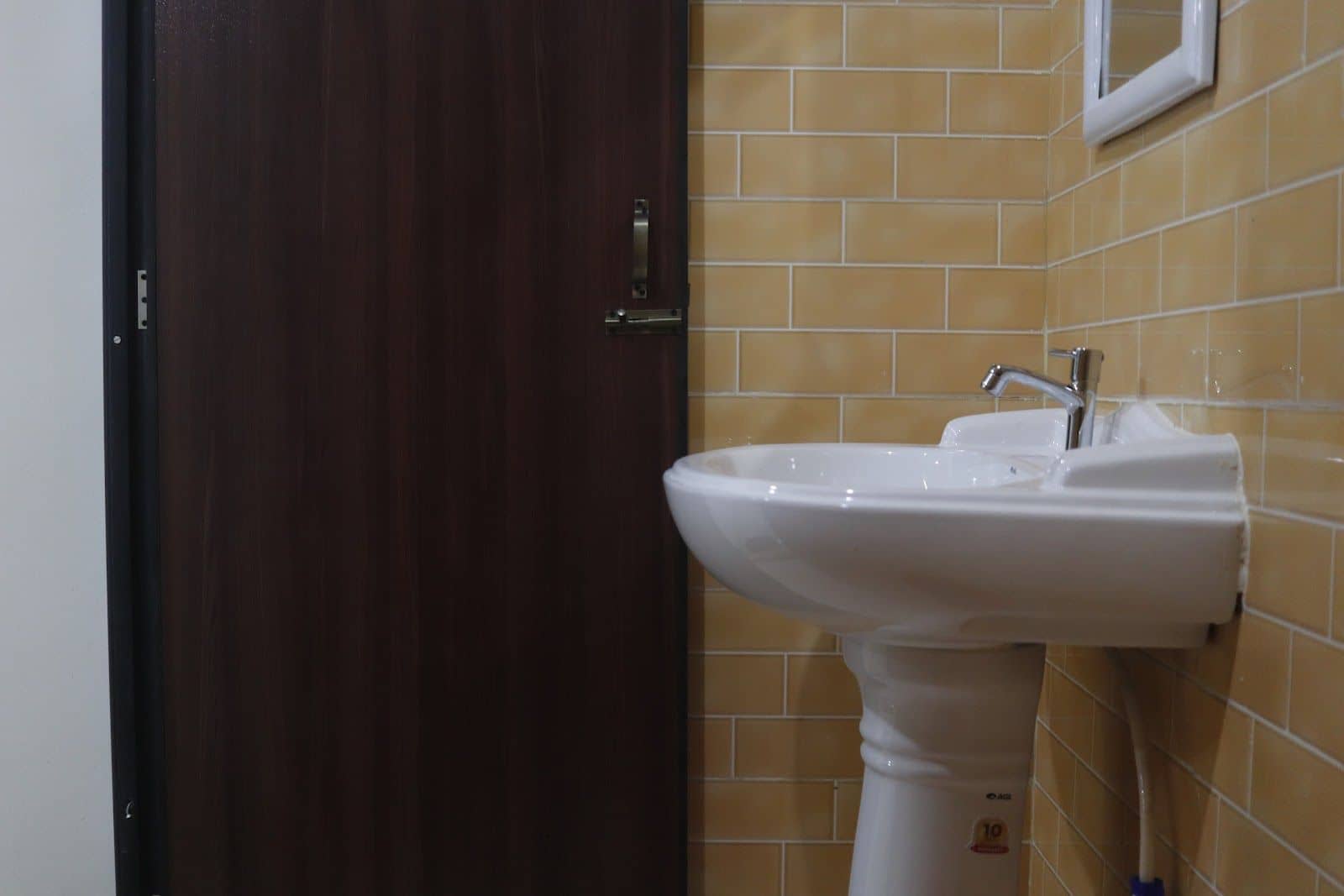 Couple-Friendly Stay w/ Central Access, Clean Rooms, Assam - Tezpur photo 4