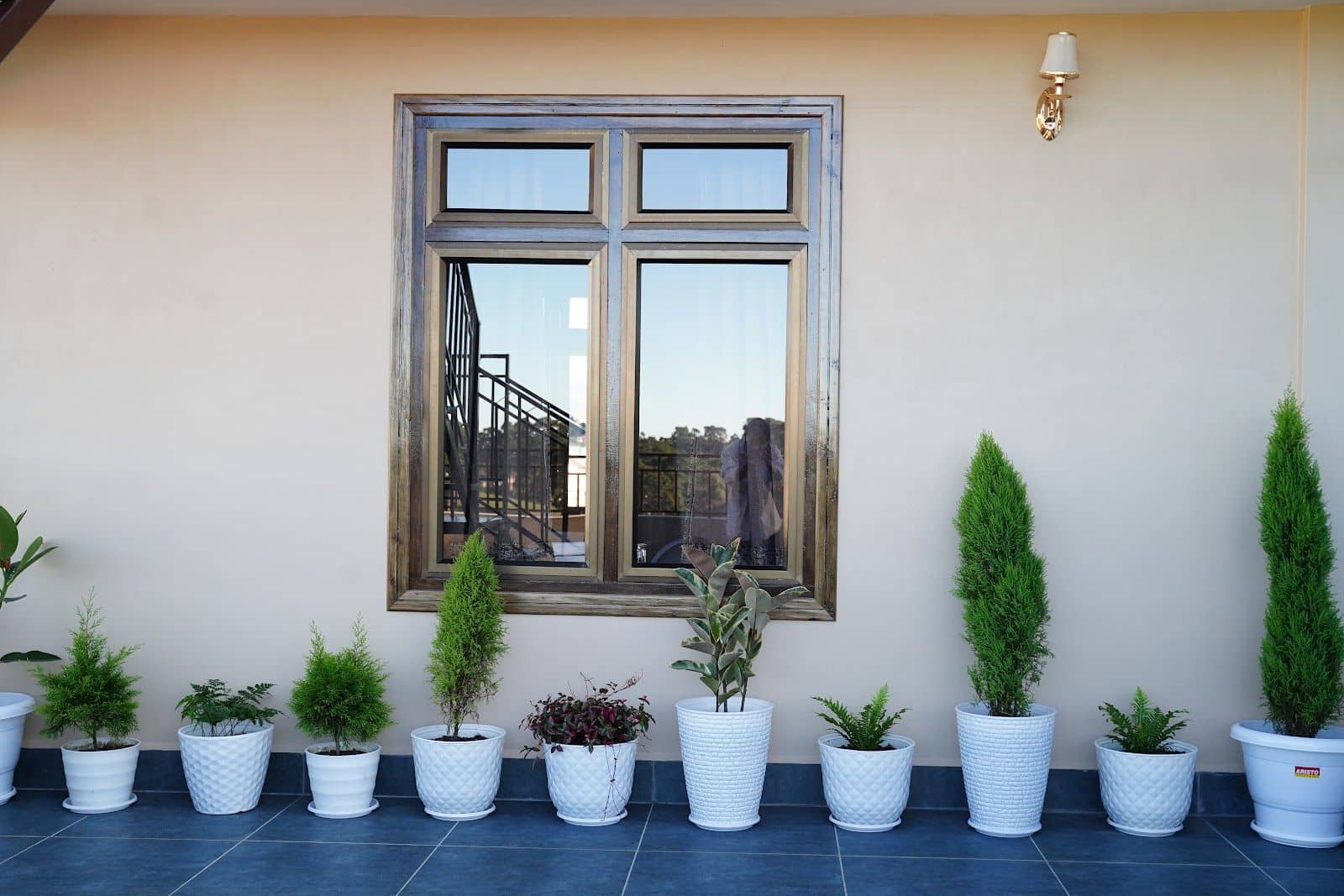 Spacious Golf-View Rooms with 5-Star Service - Shillong