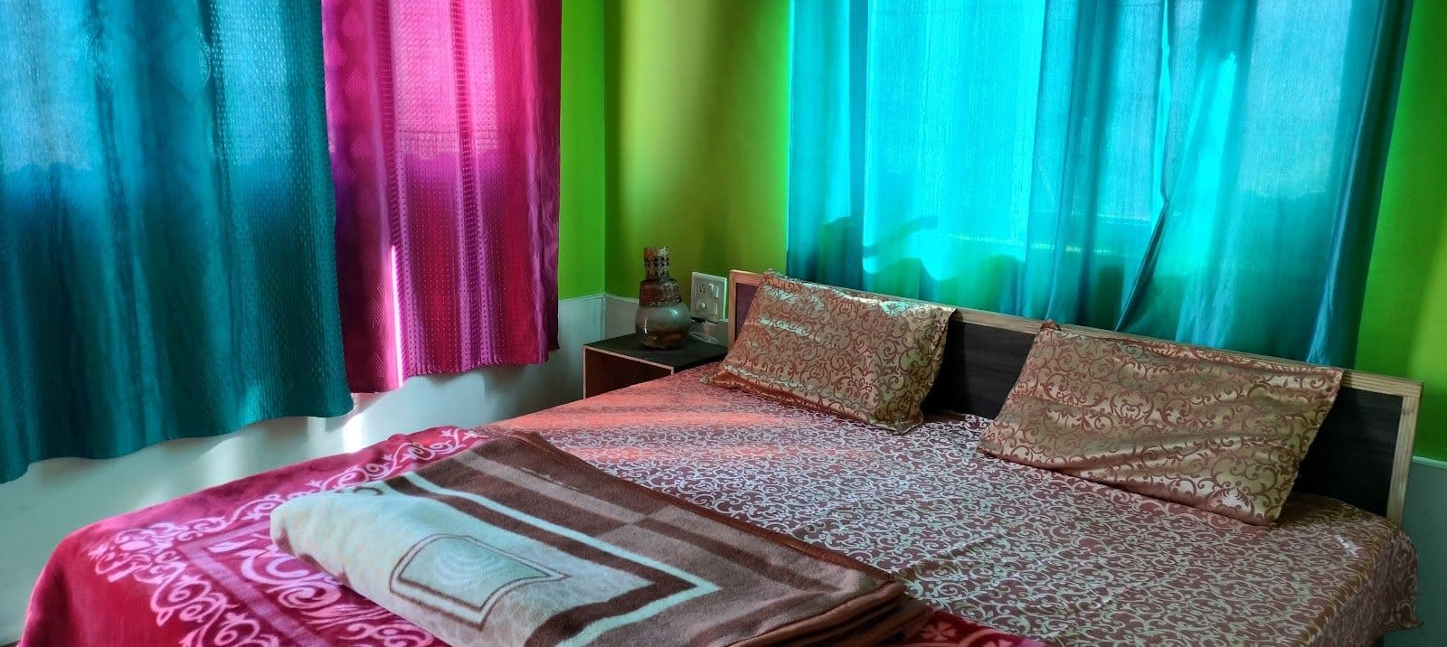 Panchachuli View Homestay w/ Home Meals in Munsyari, Uttarakhand 2