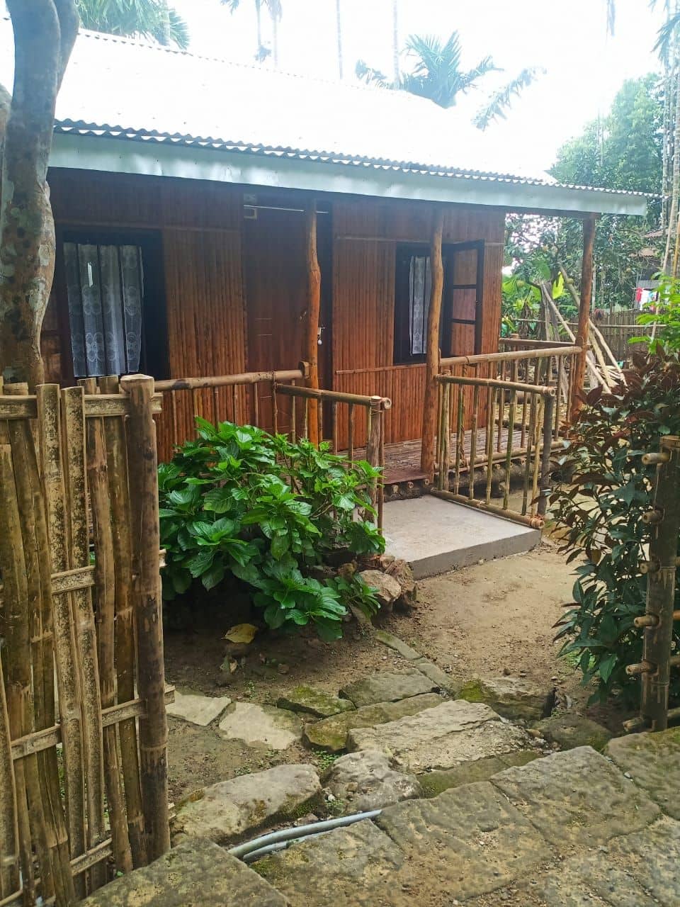 Eco-Village Stay w/ Root Bridges, ML - India