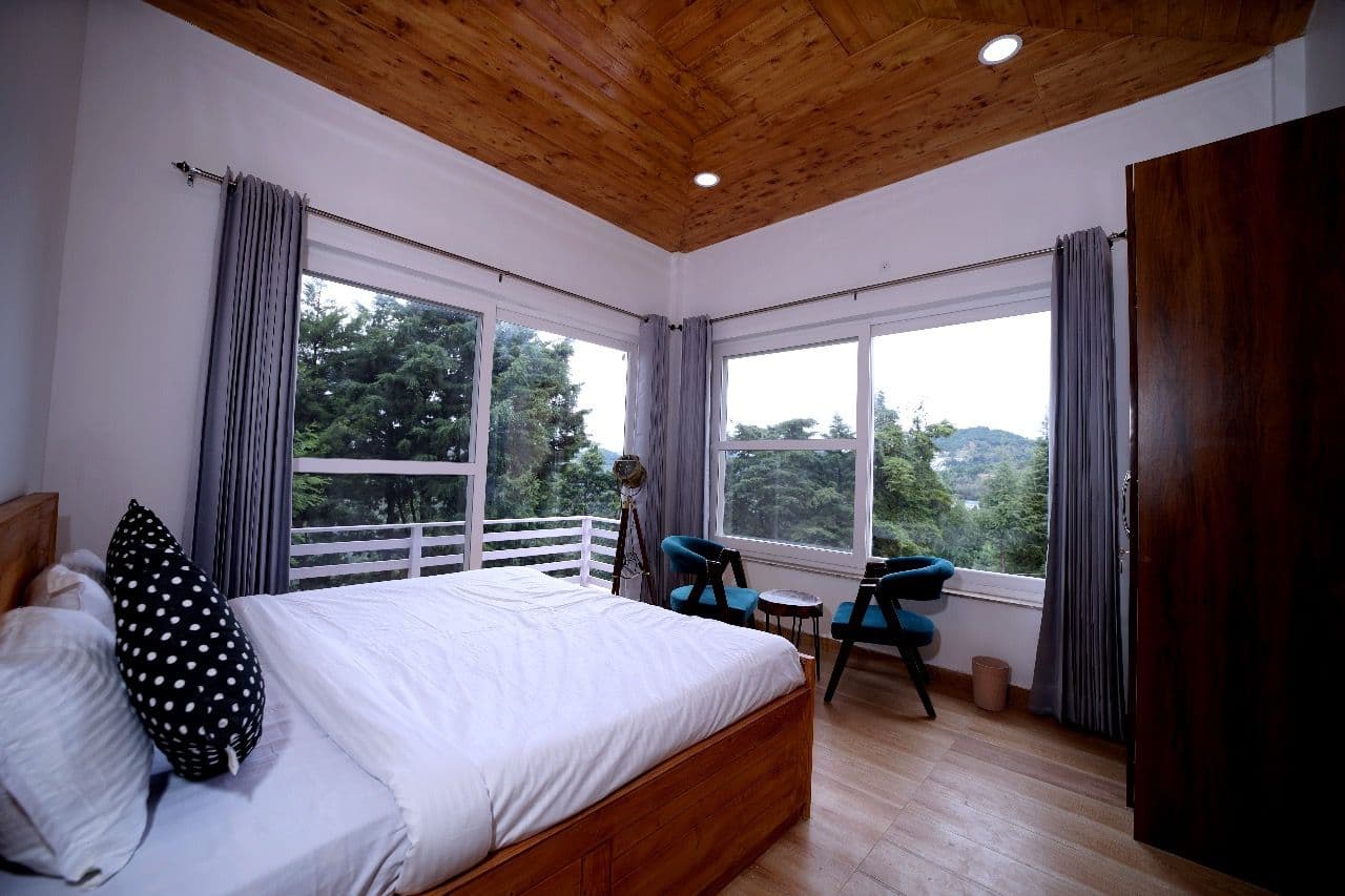 3BR w/ Mountain Views, Uttarakhand in Mukteshwar, Uttarakhand 2