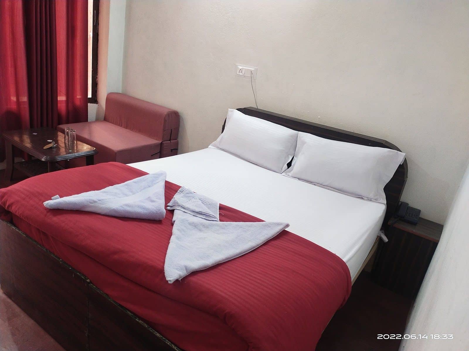 Spacious Resort w/ Lush Greenery, Uttarakhand - Barkot, Uttarakhand photo 3