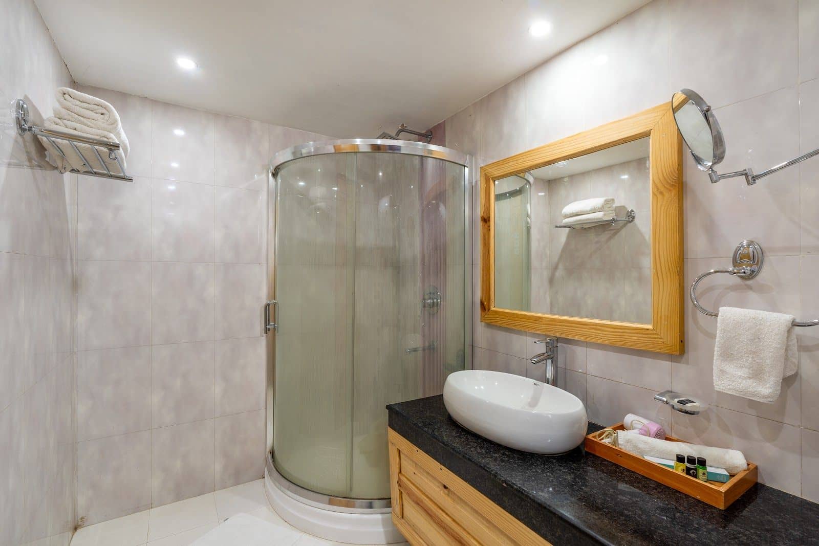 3BR w/ Mountain Views & Meals, HP - Manali, HP photo 4