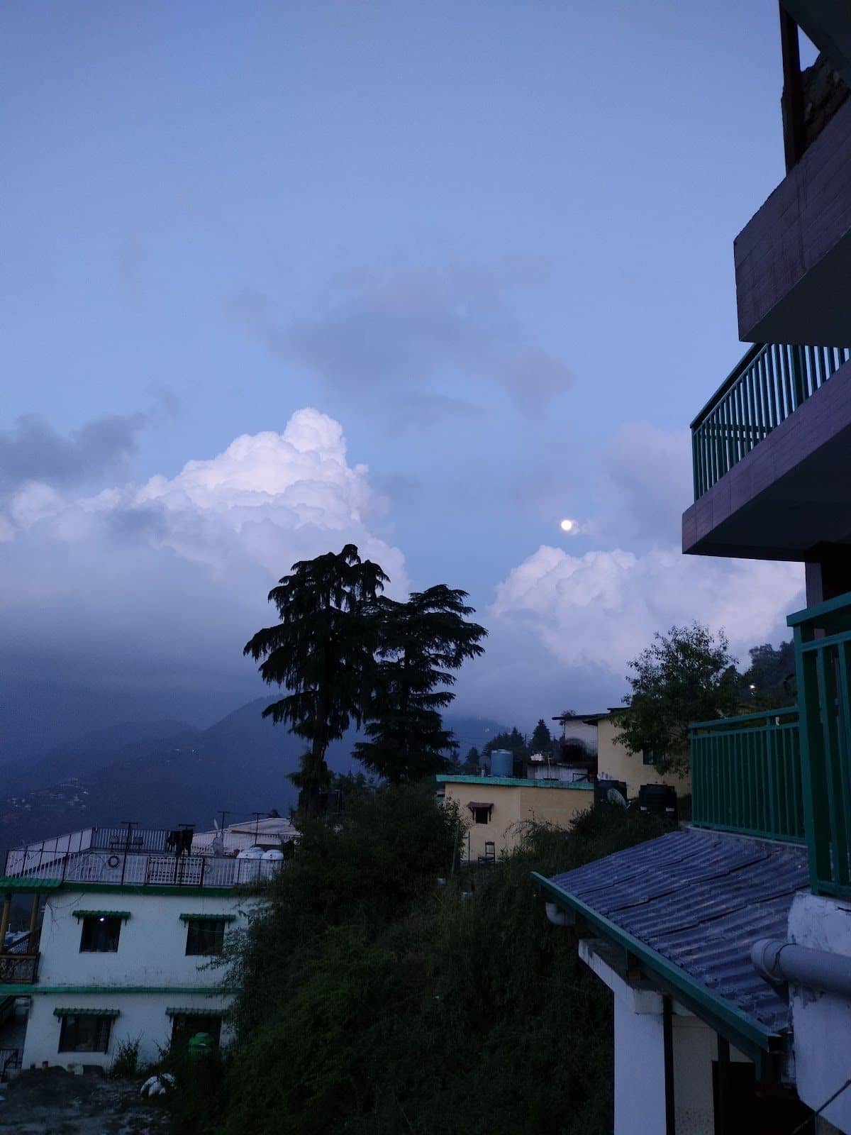 Mountain View Homestay w/ Home Meals, Uttarakhand - Kempty Road photo 5