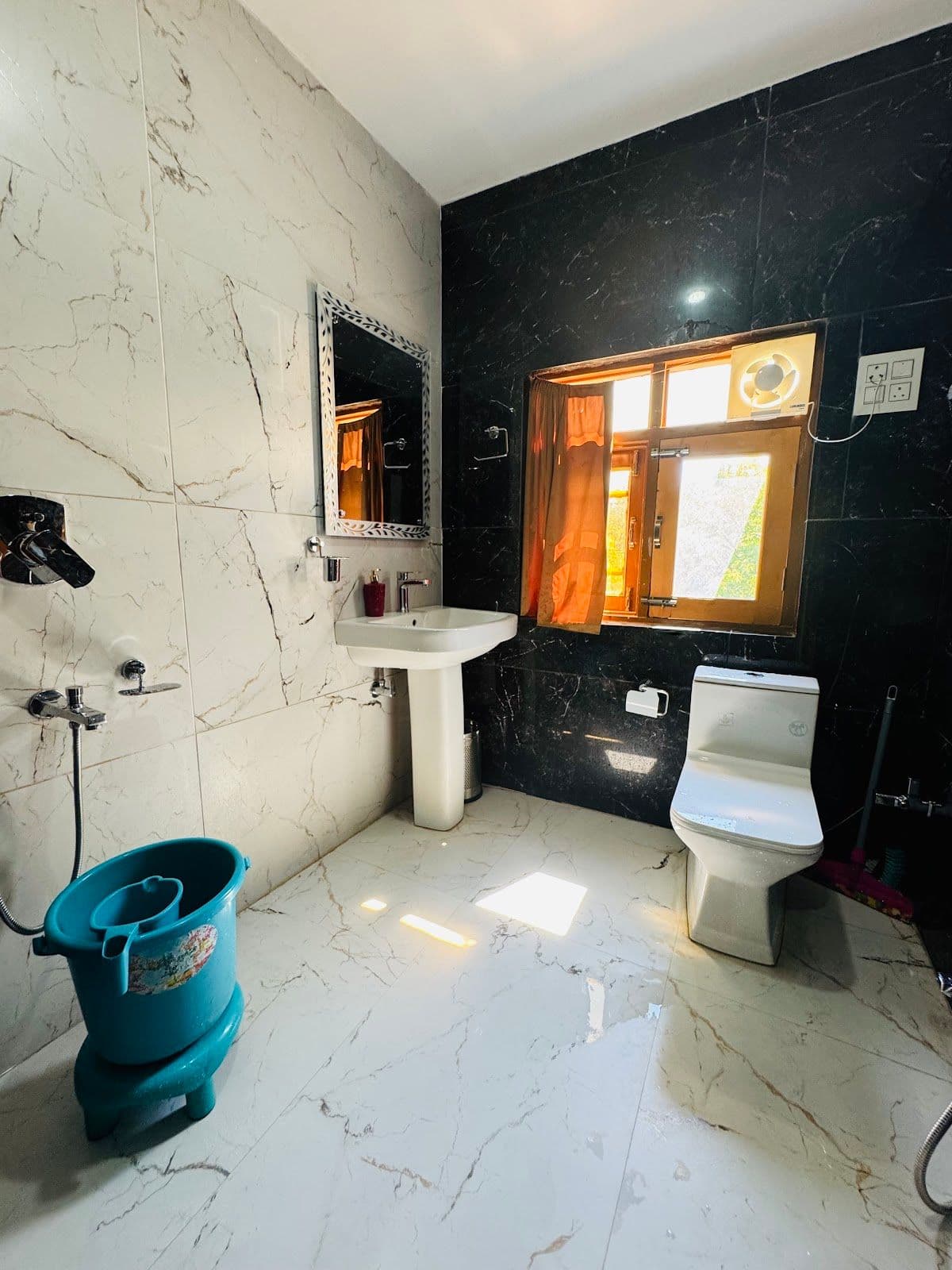 Mountain Resort w/ Hill Views & Home Meals, J&K in Pahalgam, J&K 8