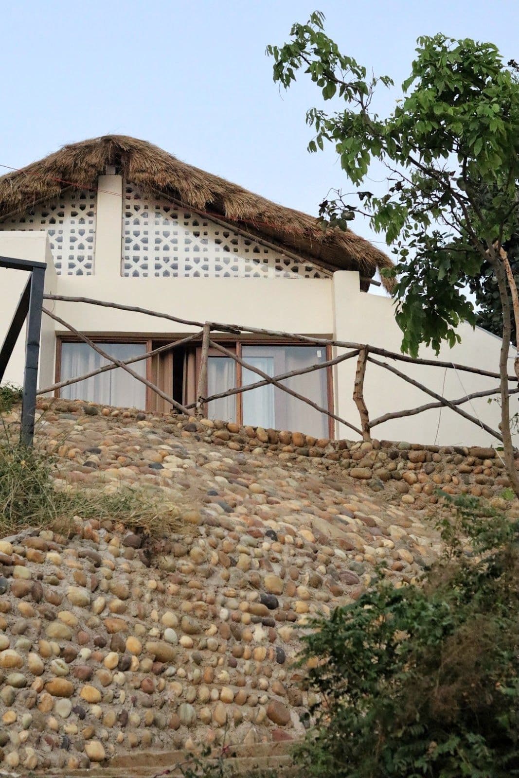 Forest Homestay w/ Bonfire & Spa, HP in Una, HP 8