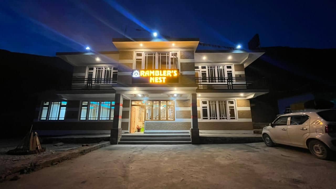 Mountain Homestay w/ Valley Views & Meals, HP - Sissu, HP