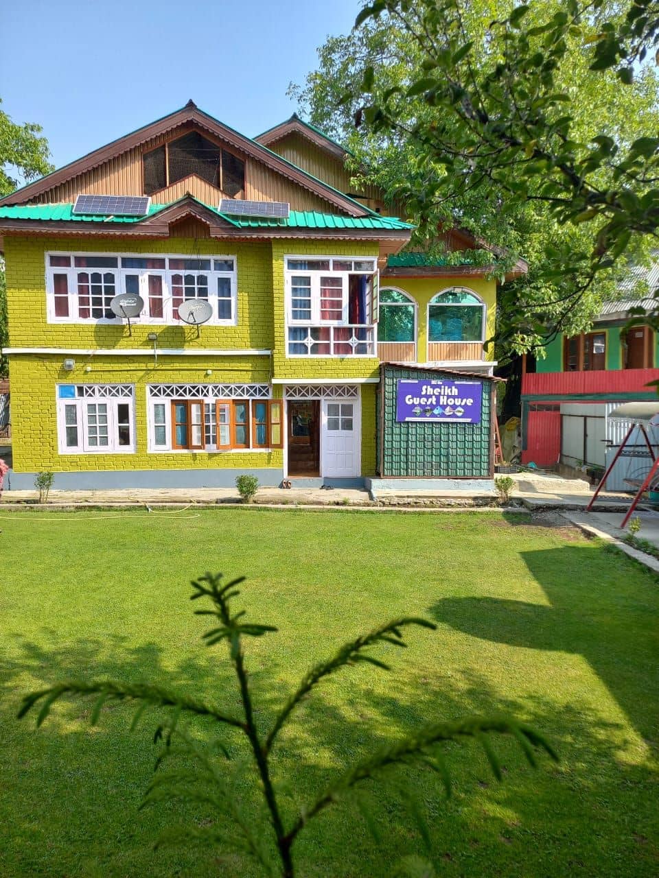 Deluxe Homestay w/ Home Meals & Treks, Kashmir - Tangmarg, Kashmir