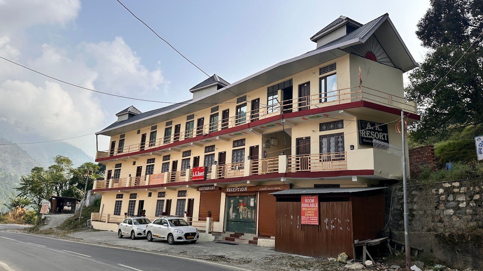 Clean Homestay w/ Homely Food & Staff, Uttarakhand in Barkot, Uttarakhand 1