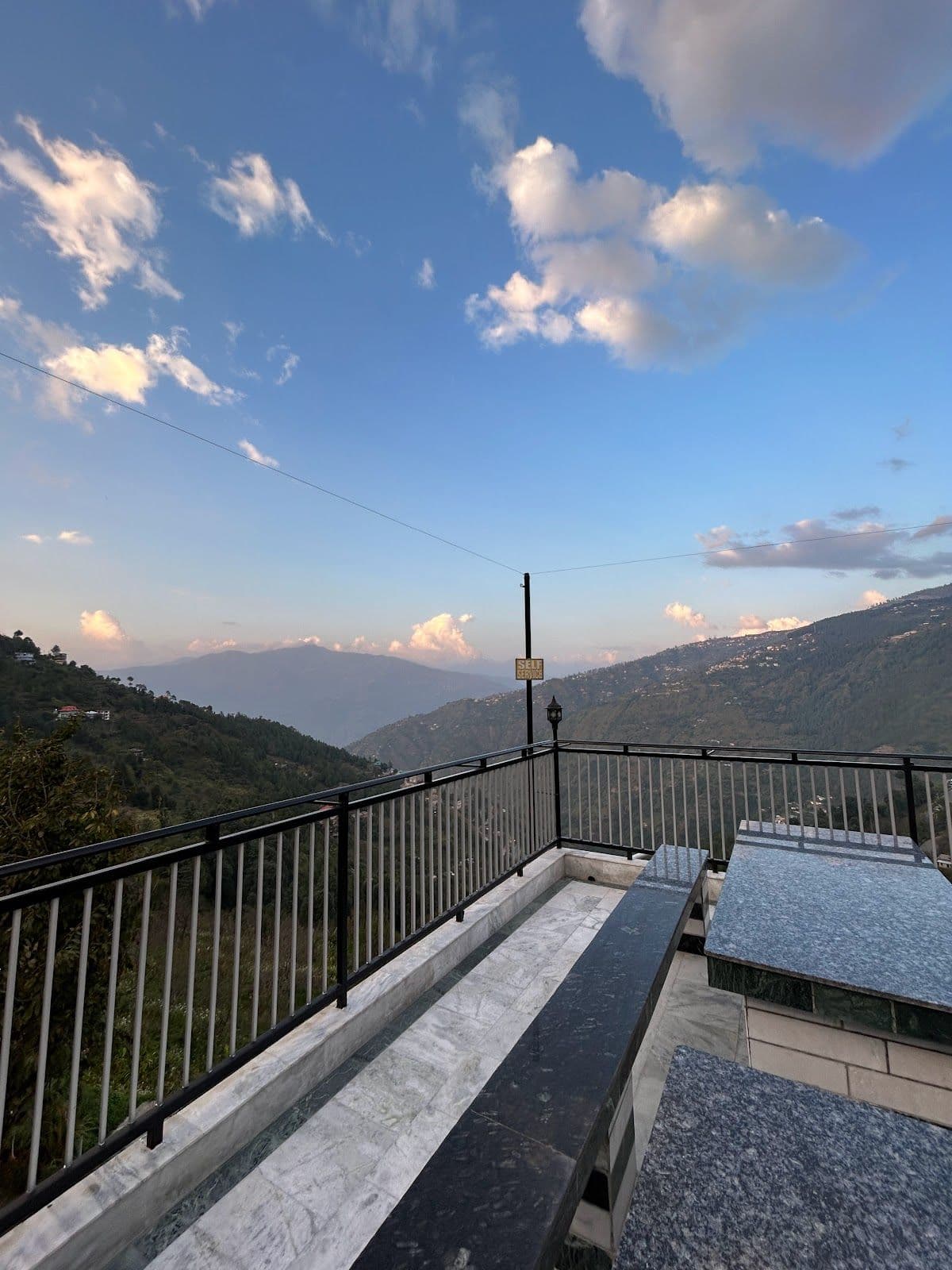 Mountain Homestay w/ Bonfires & Home Meals, HP in Kumarsain, HP 8