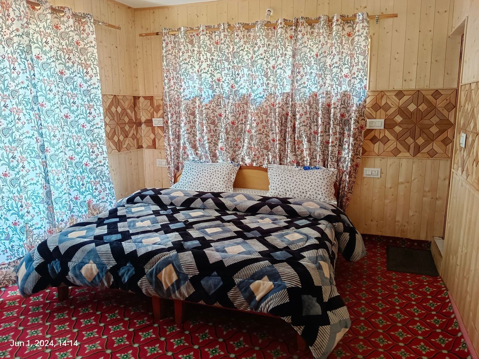 Clean Rooms Homestay w/ WiFi & TVs, Jammu in Pahalgam, Jammu & Kashmir 2