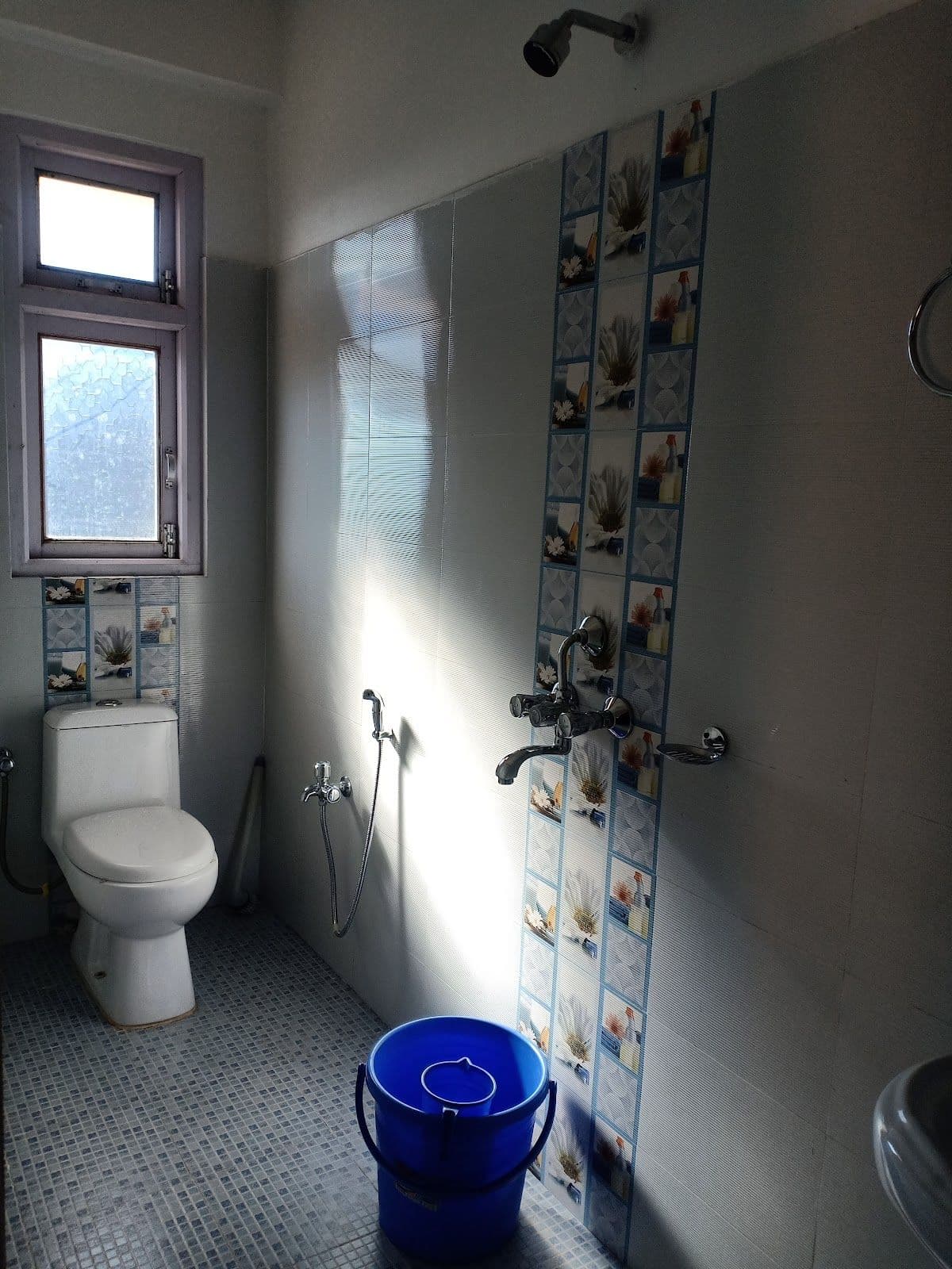 Mountain Serenity: Homely Retreat in India 8