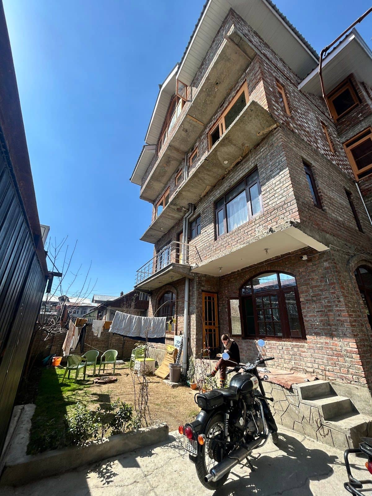 Clean Homestay w/ Home Meals & Travel Help, J&K - Srinagar, J&K