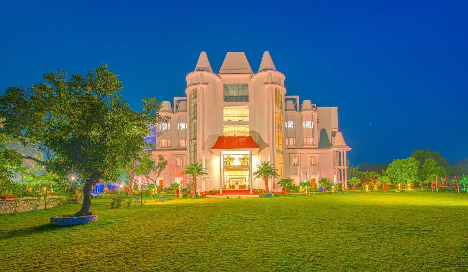 Family Villa w/ Kids' Play Zone & Pool, UK - Uttarakhand