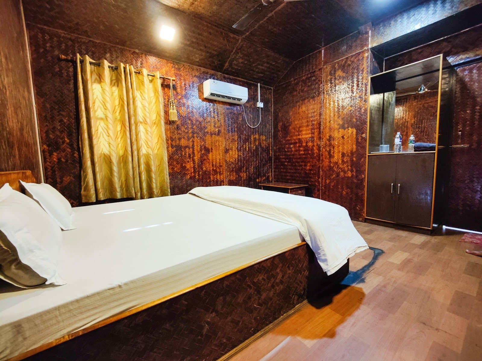 Spacious Grounds Stay w/ Bonfires, AR - Pasighat photo 3