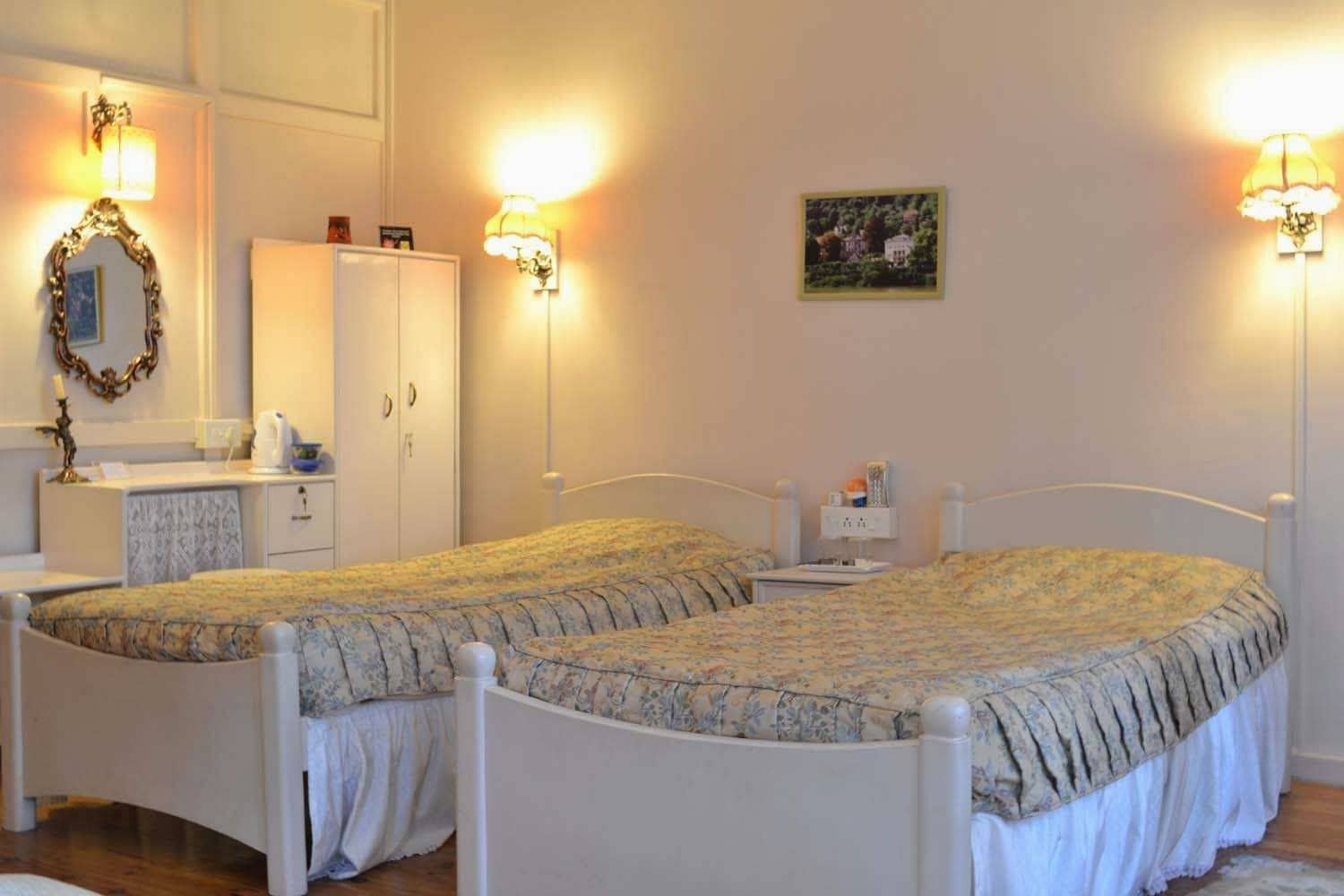 Colonial Charm Homestay: Vintage Luxury - Shillong photo 4