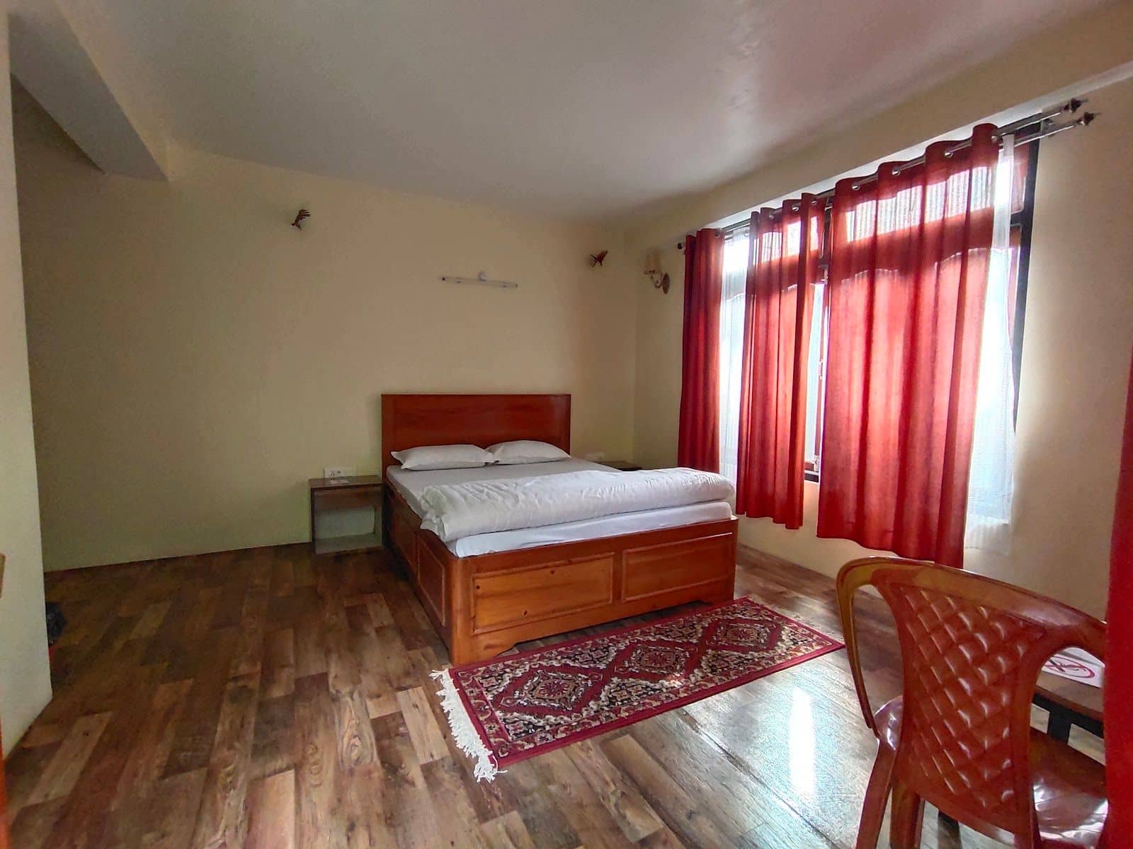 10BR Wood Chalet w/ Private Hill & Kanchanjunga - Takdah photo 3