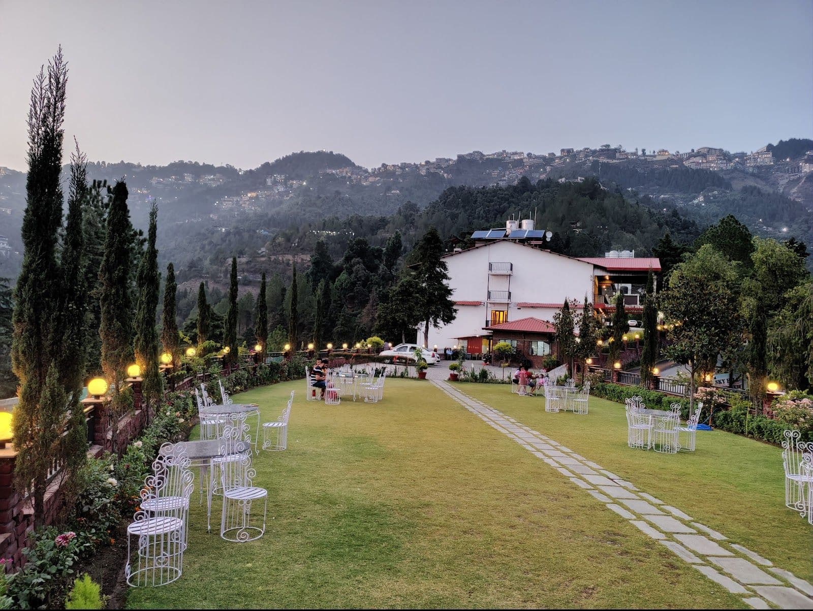 Spacious Villa w/ Sunset Views, Uttarakhand in Barlowganj 8