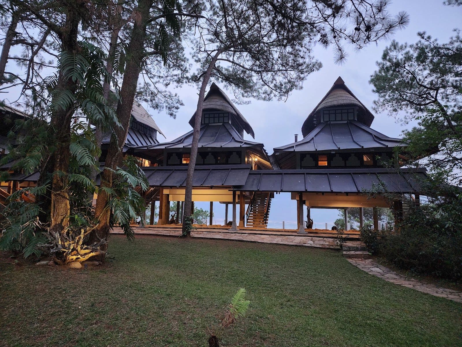 Luxury Retreat: Spacious Lake-View Cottages in Ri Bhoi 1