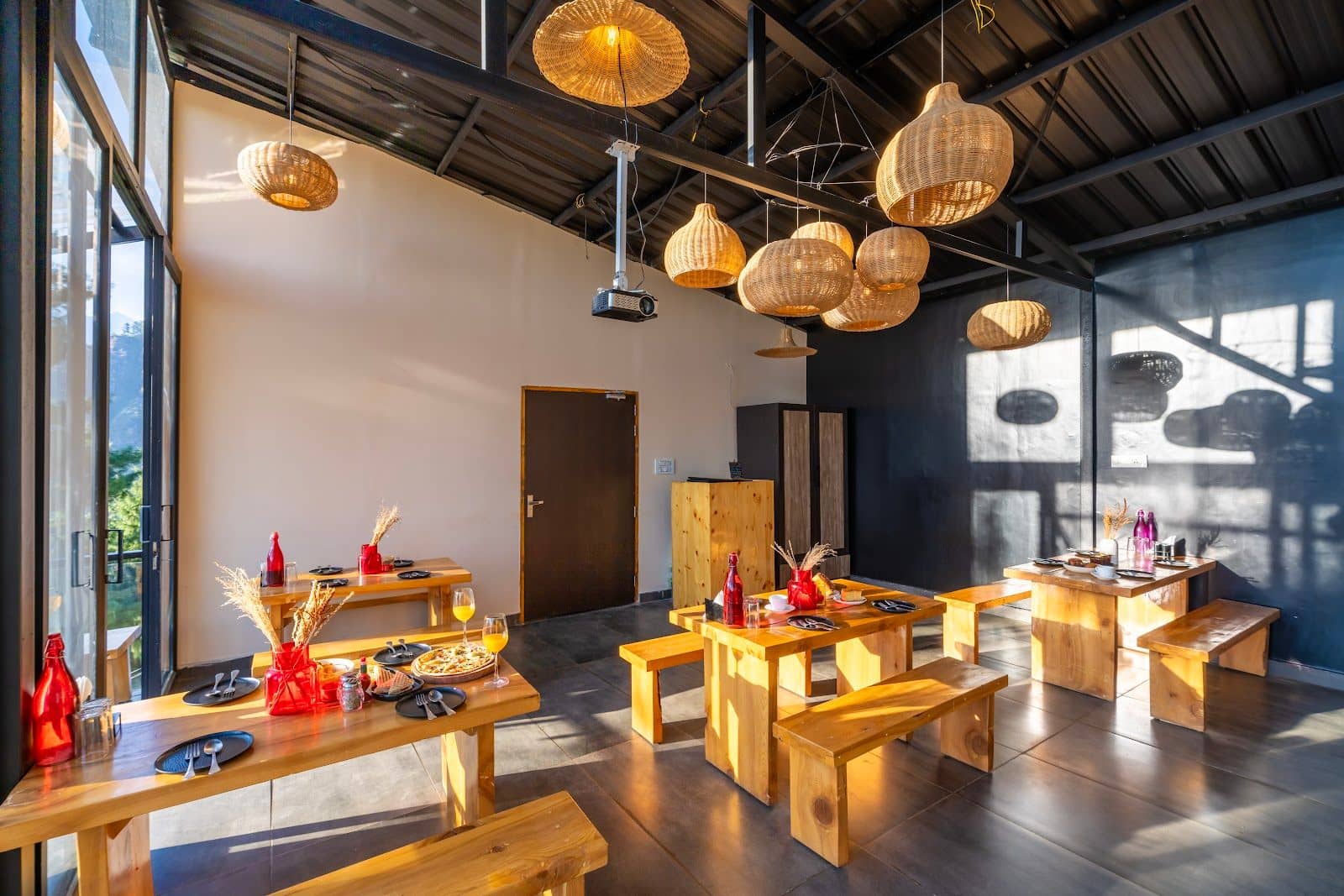 Mountain View Cottage w/ Home Meals, HP - Manali, HP photo 4