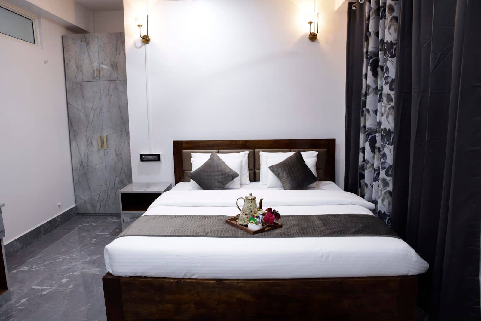 Warm Staff & Naga Meals Stay w/ Crisp Air, Naga - Kohima photo 5