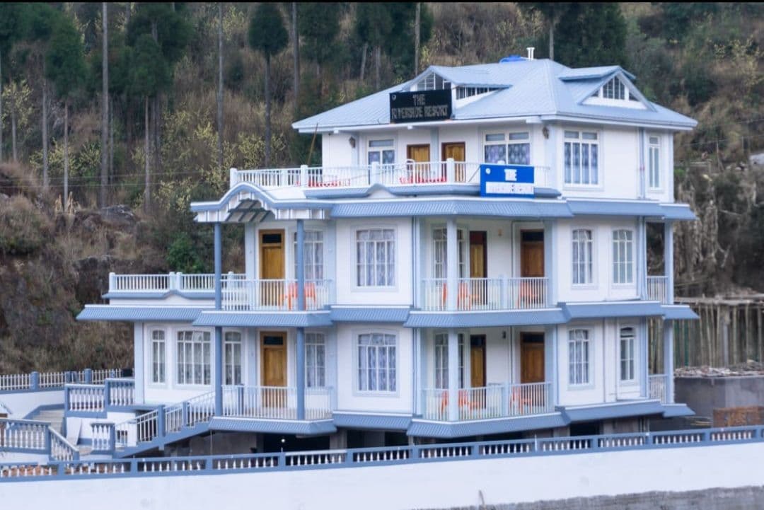 Cozy Cherrapunji Retreat: River Views & Food in Cherra-Dawki Road 1