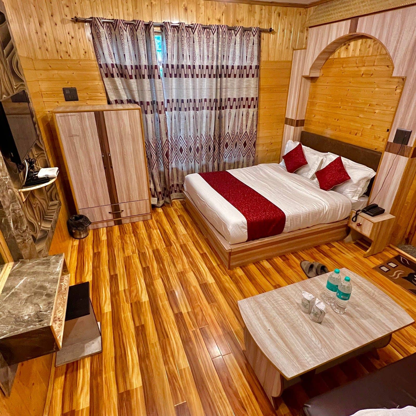 Caring Homestay w/ Emergency Support, J&K - Jammu & Kashmir Gulmarg photo 3