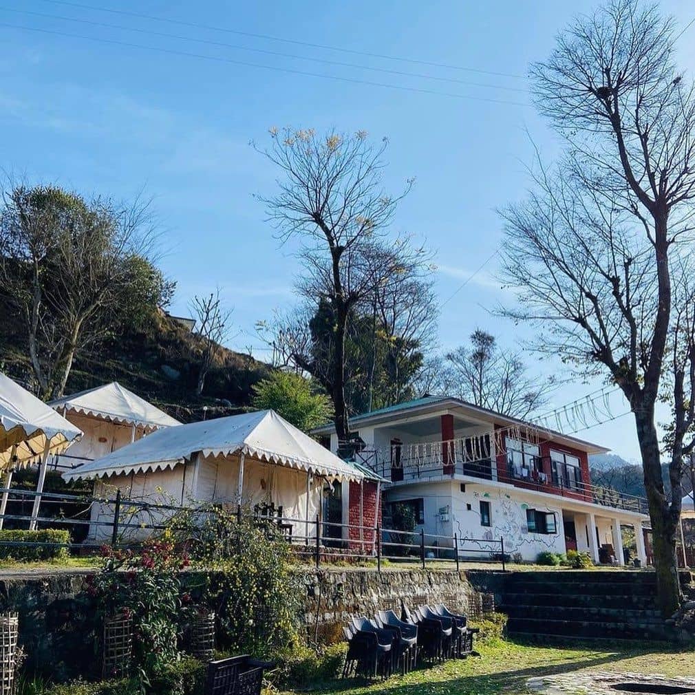 Riverside Swiss Tent w/ Green Meadows, HP - Keori, HP