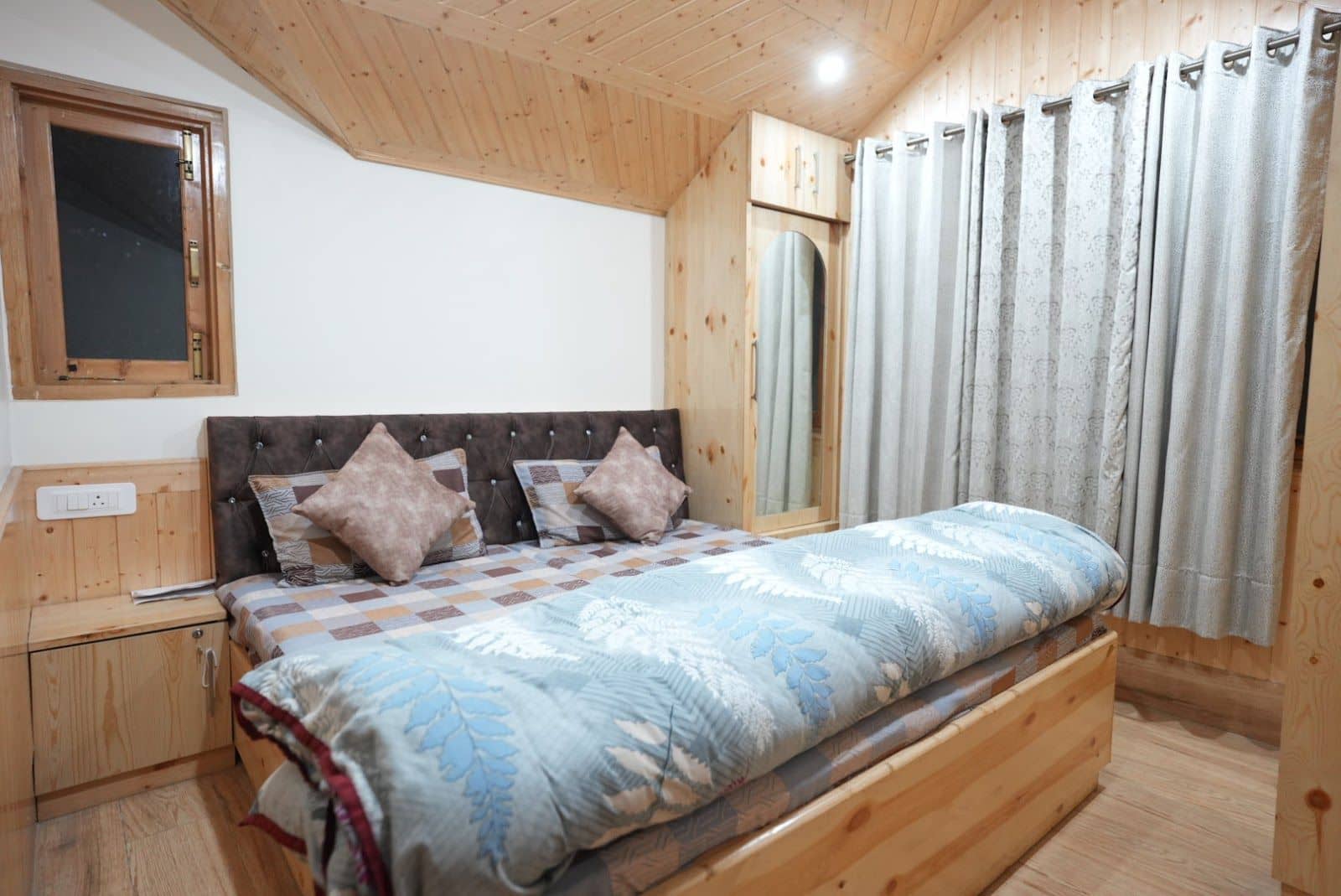 3BR Homestay w/ Mountain Views, HP - Shimla, HP photo 3