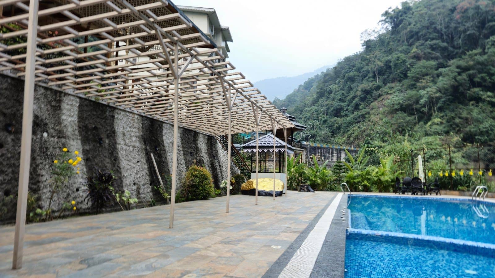 Immaculate Resort w/ Hill Views & Home Food - Silk Route photo 4