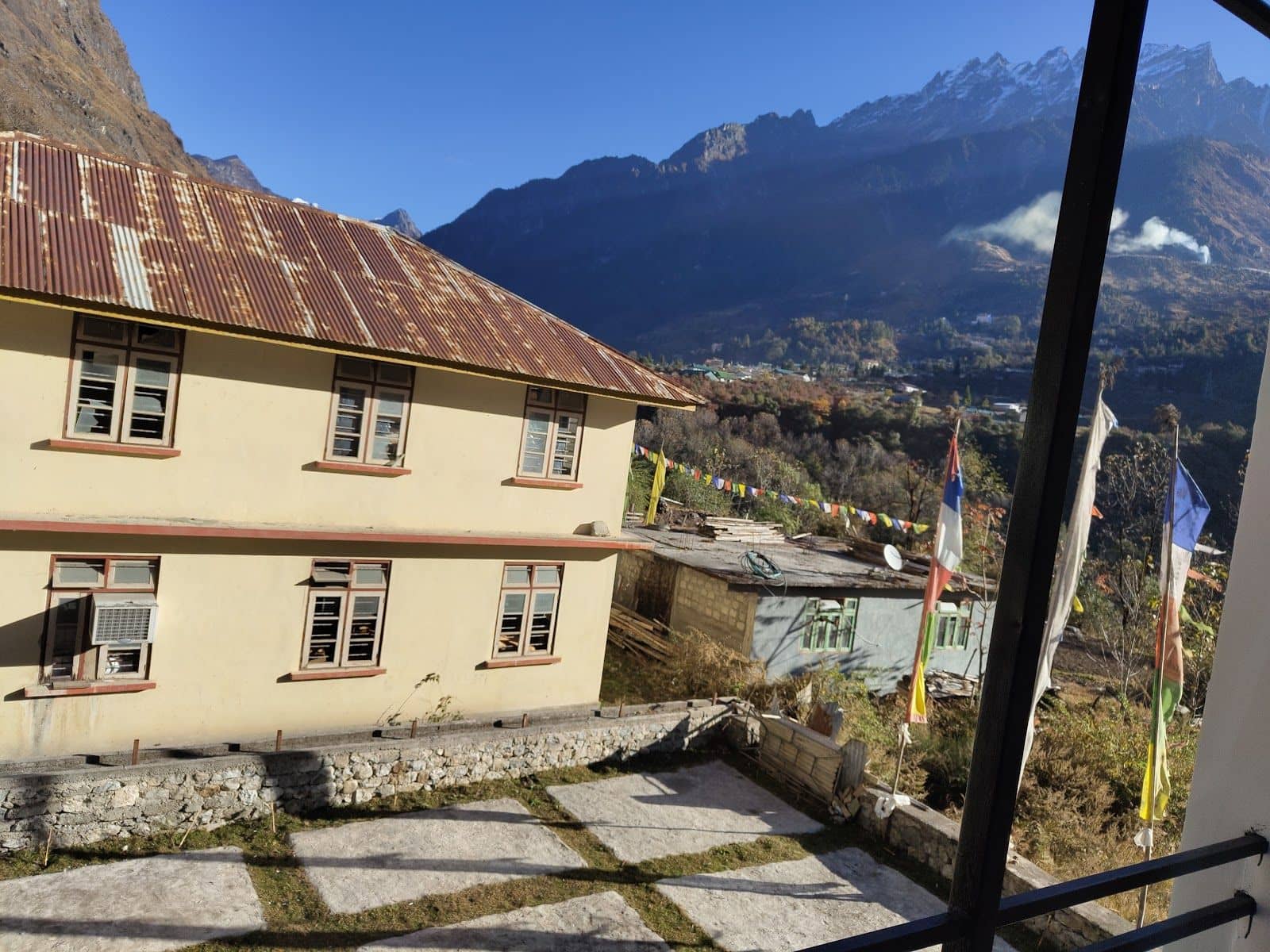 Exquisite Mtn View Stay w/ Homely Food, Sikkim - Lachen