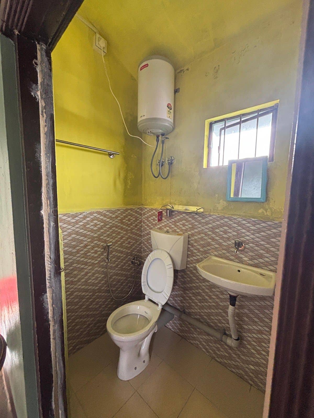 Shillong’s Peaceful Retreat for Travellers, Family - Shillong photo 4