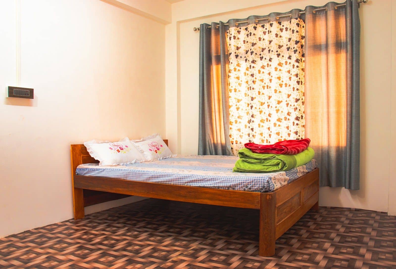 Beautiful Cabins in tea estate w/ yum meals - Mim Tea Garden, Bengal photo 3