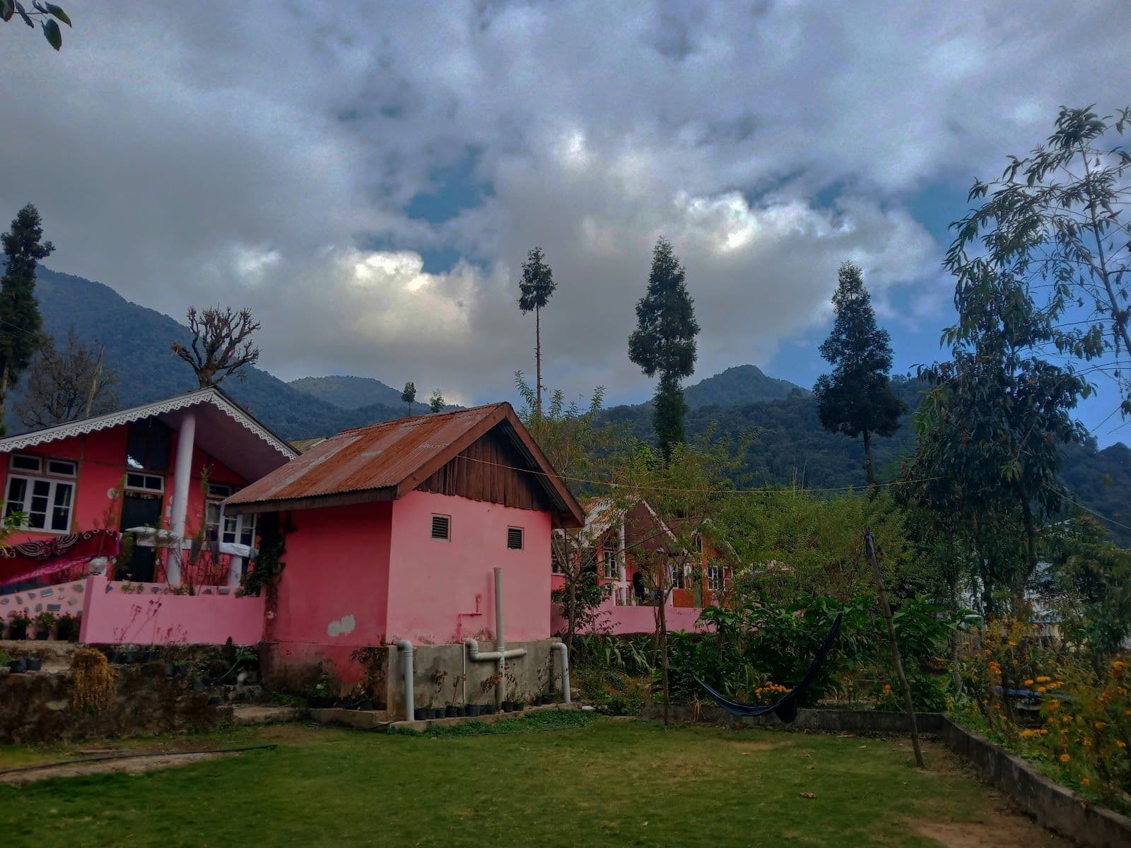 Farm-Fresh Food Homestay w/ Pets & Bonfire, Sikkim in Yuksom, Sikkim 1