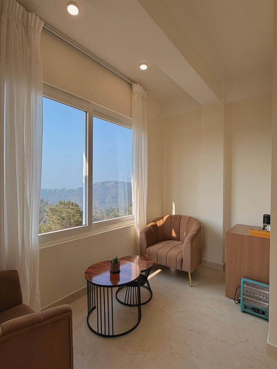 Lakefront Home w/ Garden, Meghalaya in Umiam, Meghalaya 8