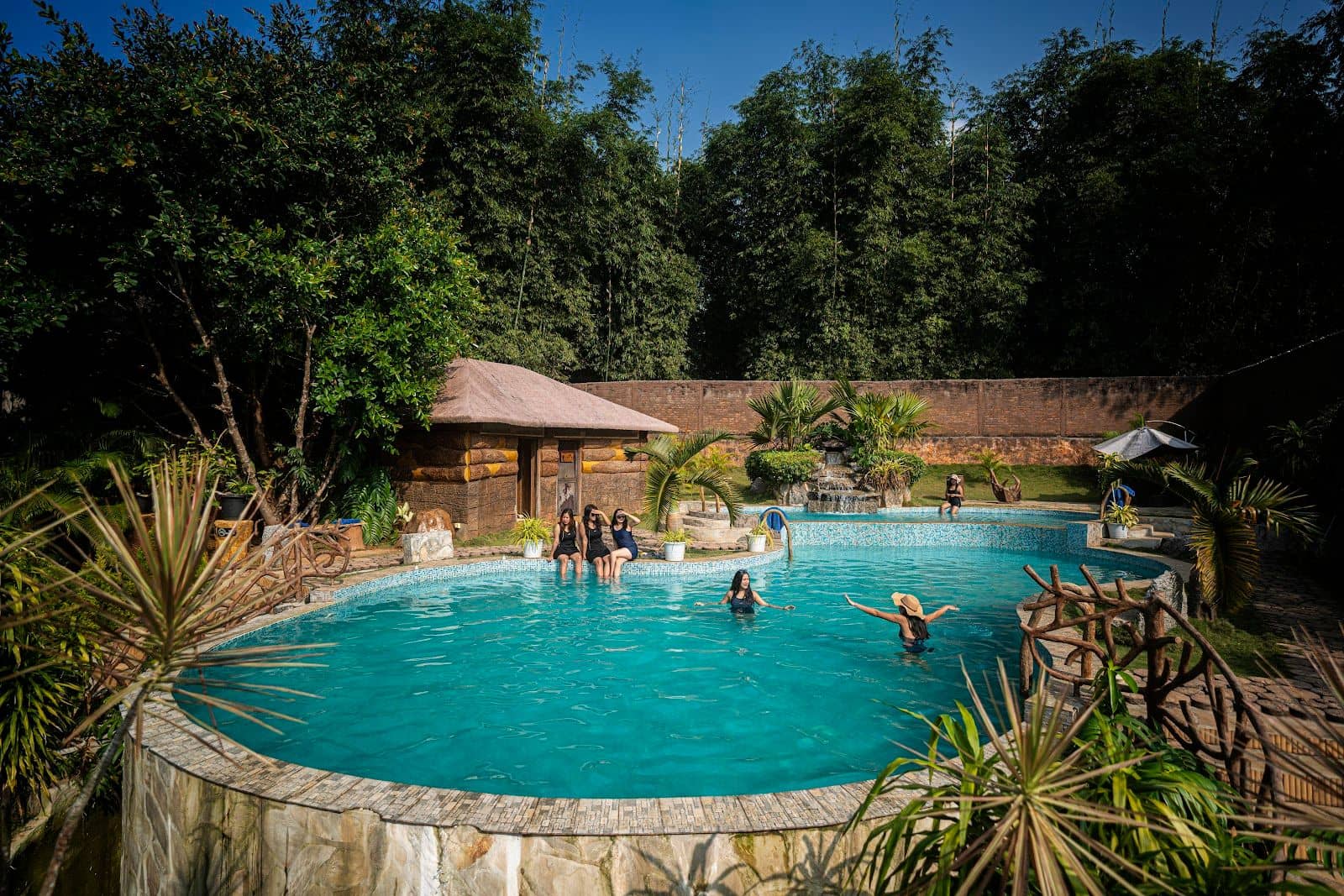 Riverside Resort with Pool & Cozy Cottages - Ri Bhoi photo 4