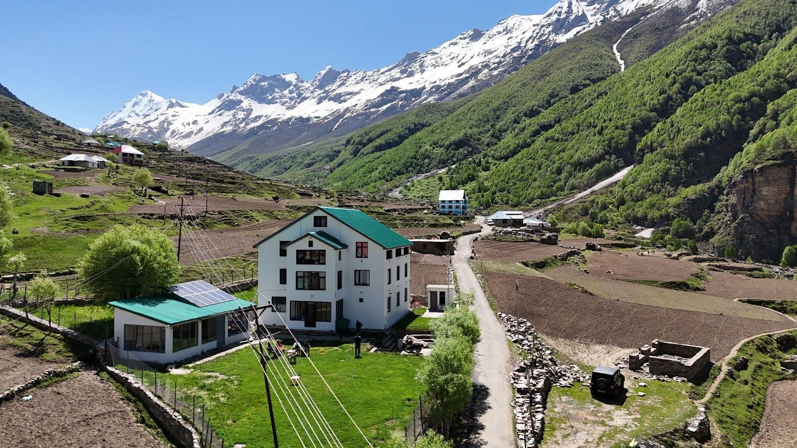 Authentic Homestay w/ Home Meals & Treks, HP in Rusmas, HP 1