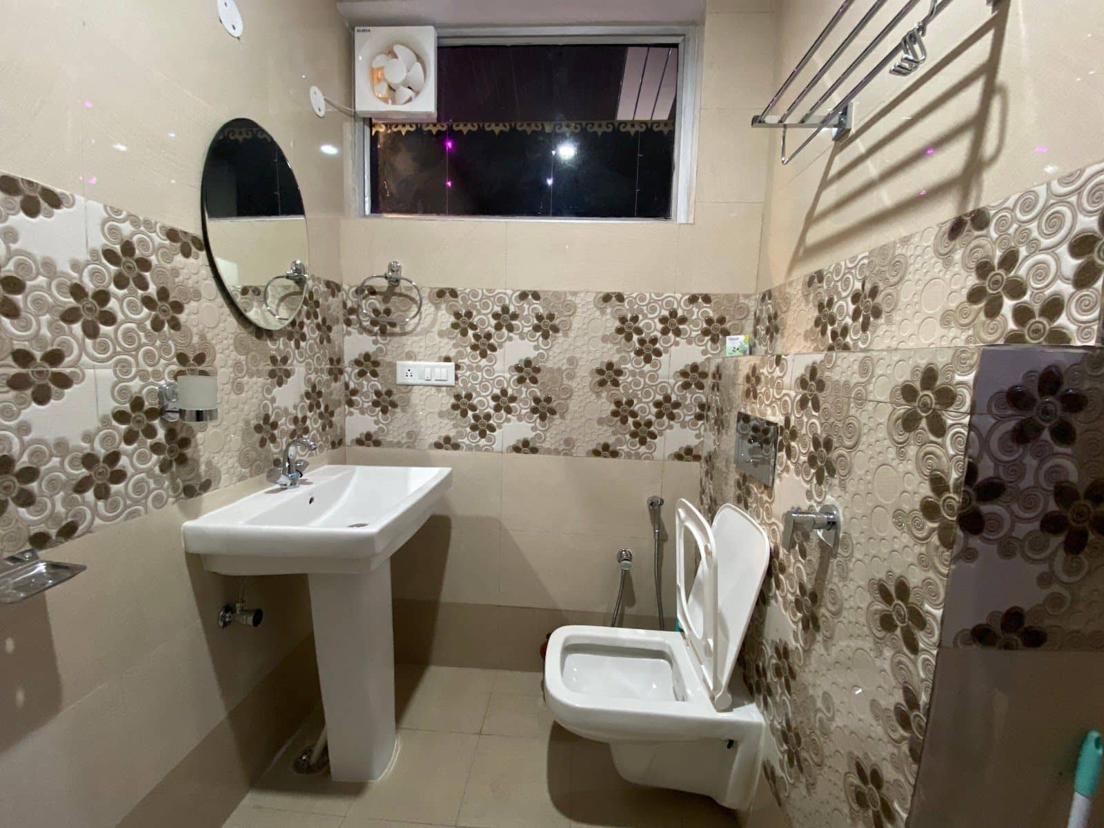 Hilltop Homestay w/ Fresh Meals & Valley Views, HP - Himachal Pradesh, Solan photo 4