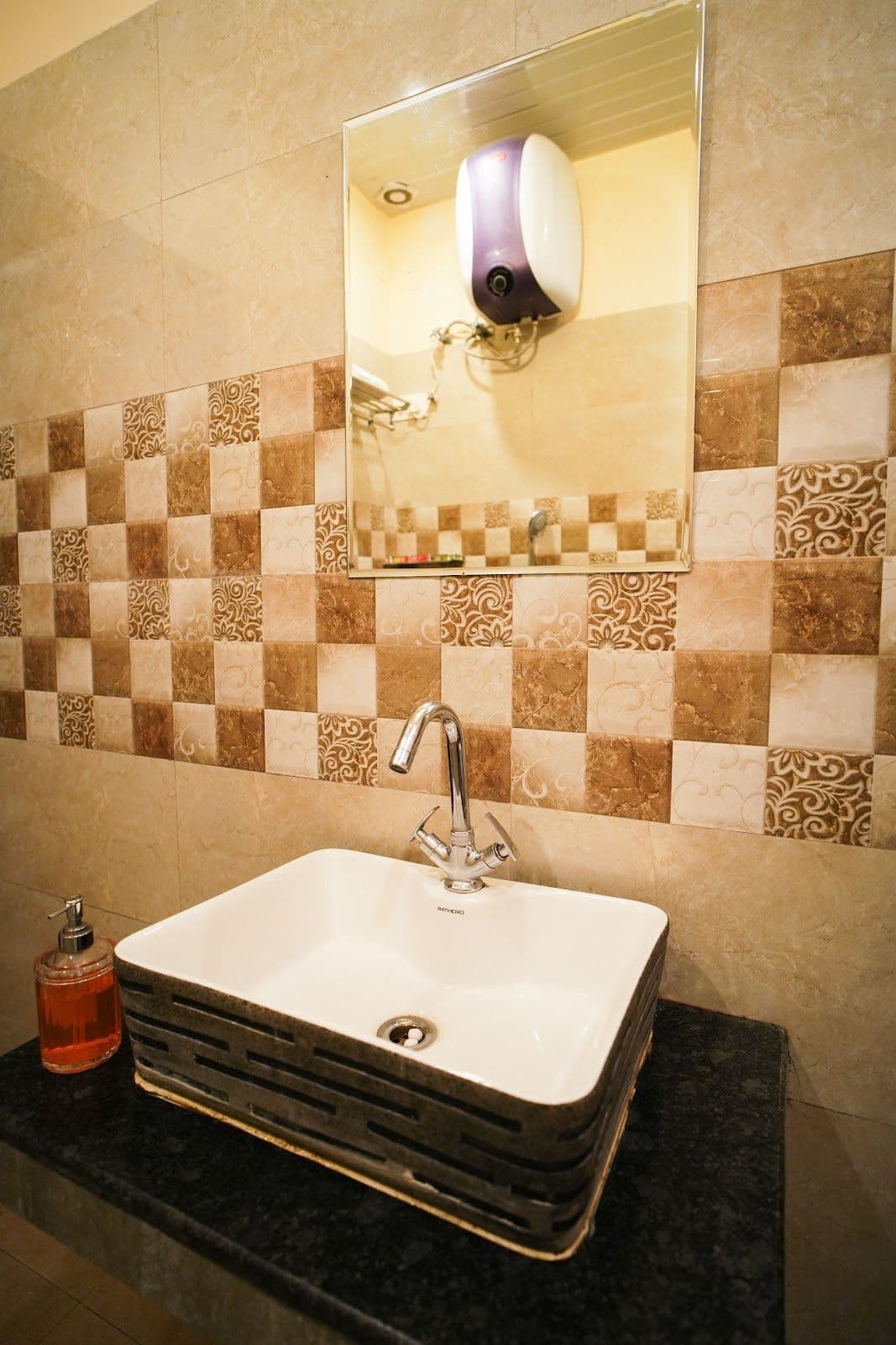 Offbeat Cottage w/ Views & Home Meals, UK in Uttarakhand 1