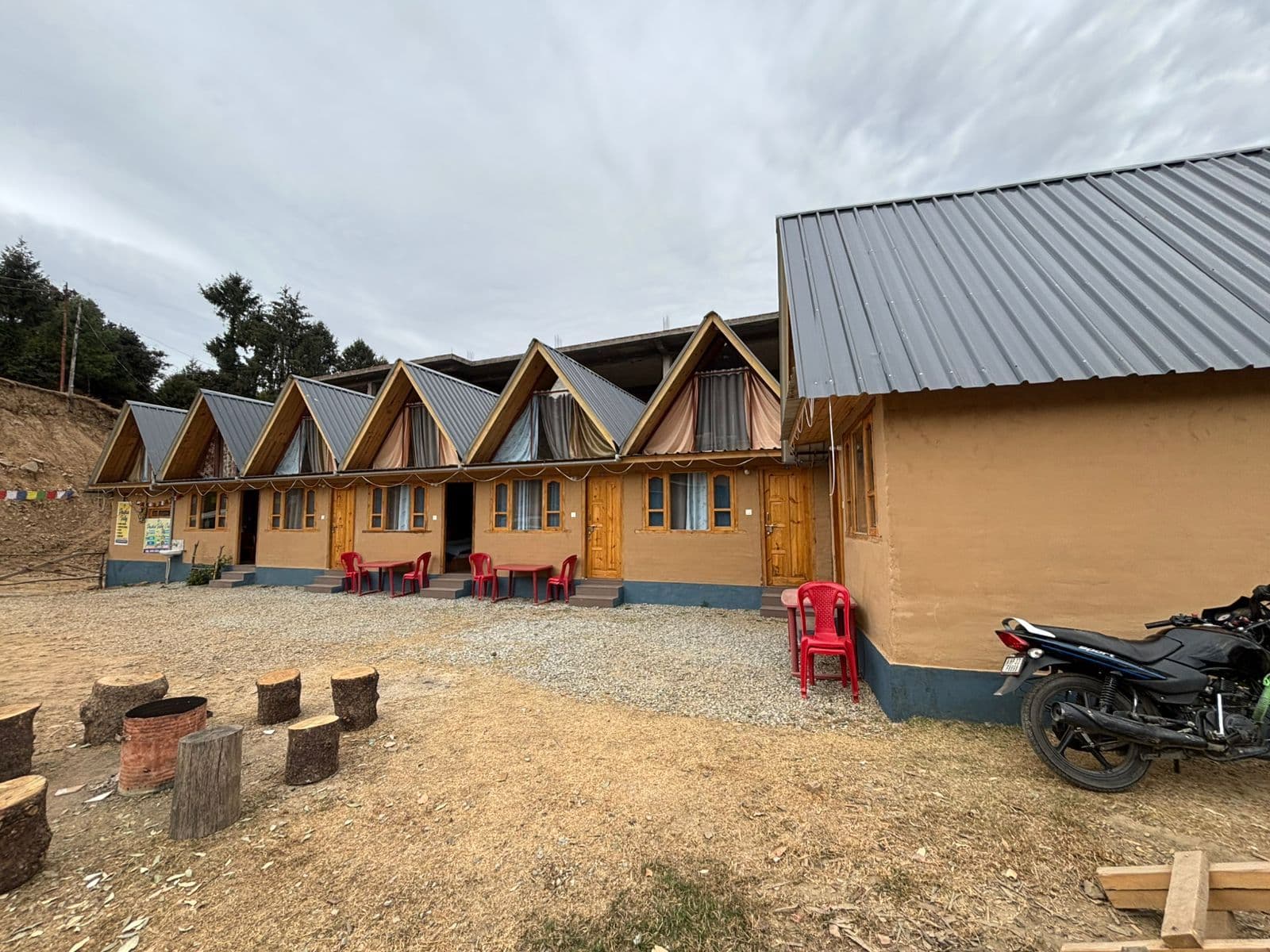 House w/ Mountain Views & Bonfire, HP in Halgarh, HP 1