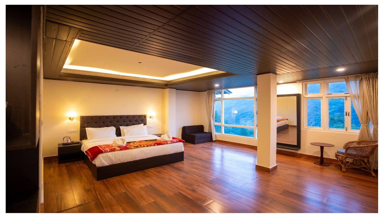 Kanchenjunga Views, Farmstay w/ Organic Food in Yuksom 2