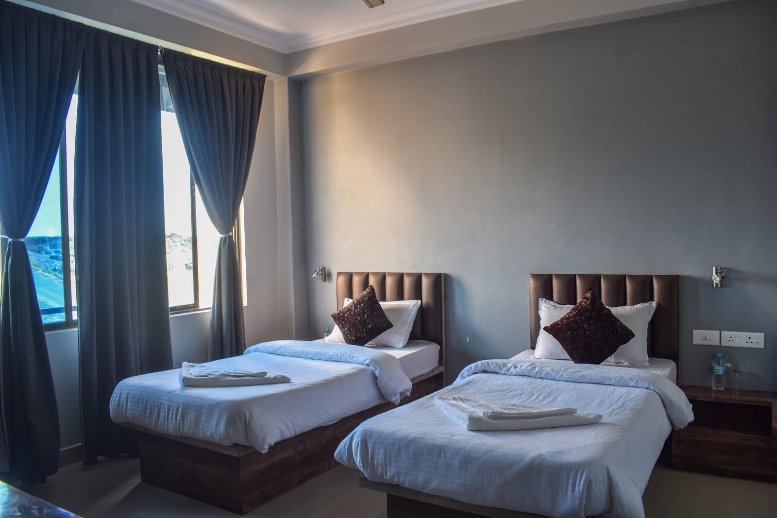 Eastside Inn Hotel and Restaurant - Eastside Inn Hotel and Restaurant photo 3