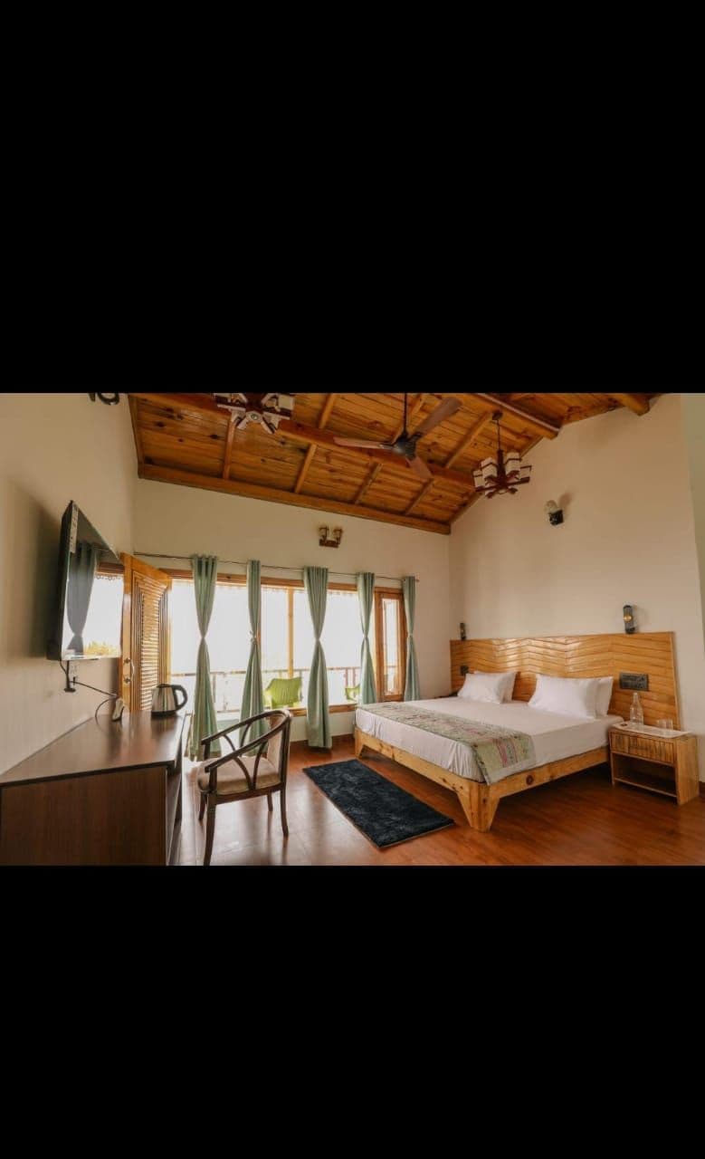 Himalayan View Homestay w/ Home Meals, Uttarakhand in Kausani, Uttarakhand 8