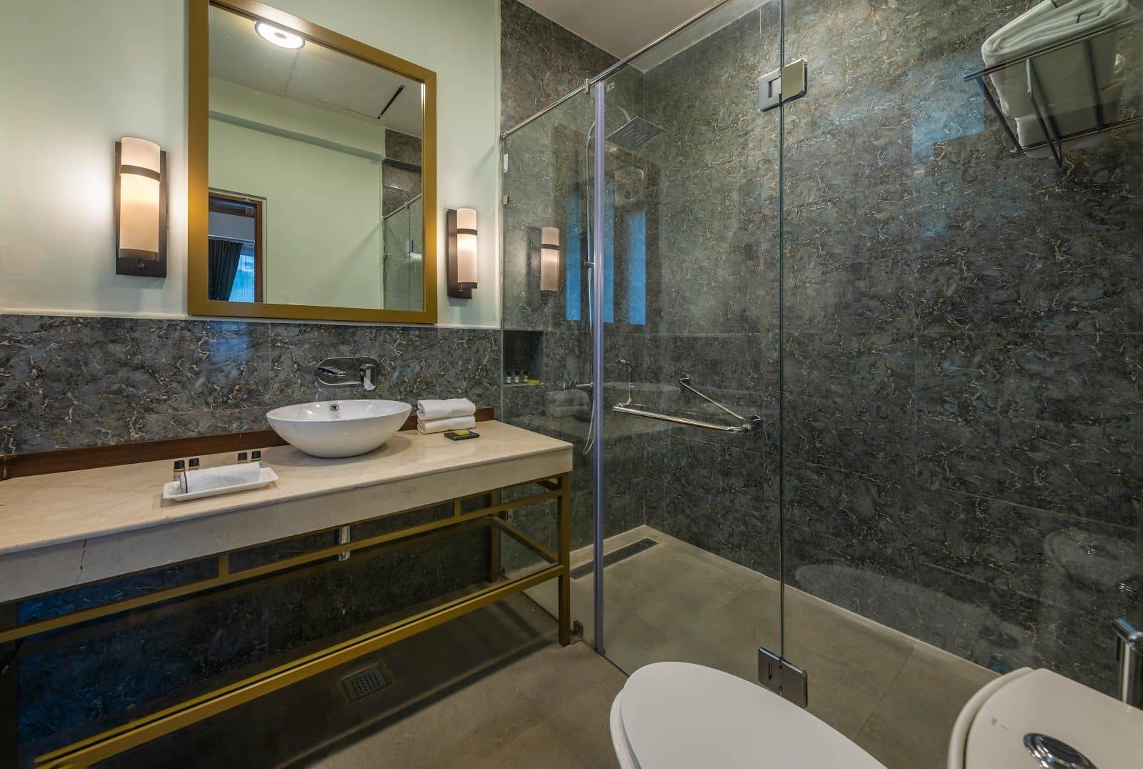 Mountain Homestay w/ Heated Beds & Views, HP - Dharamshala, HP photo 5