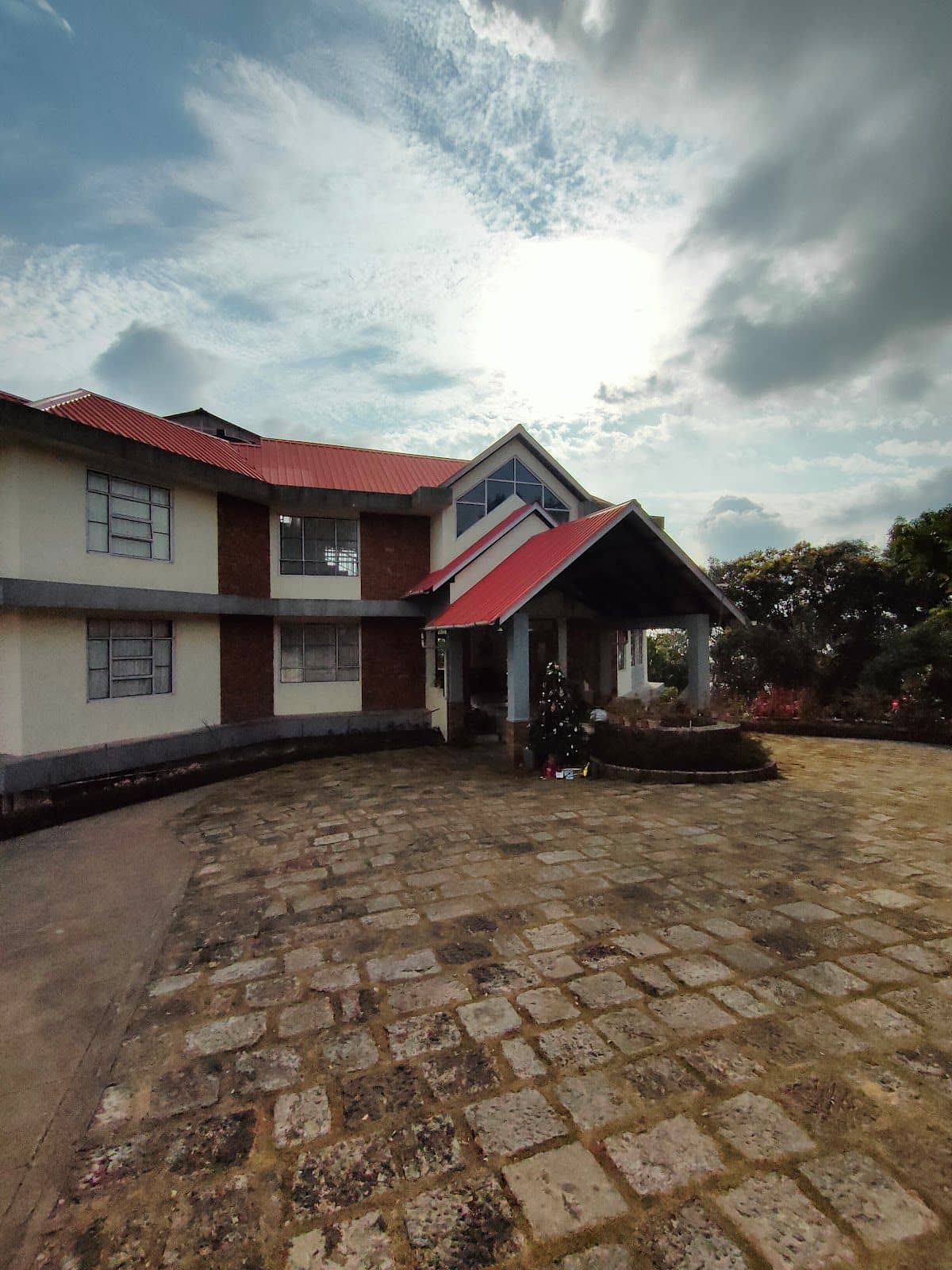 Scenic Balcony Views, Cozy Rooms – Meghalaya - Mawsynram photo 4